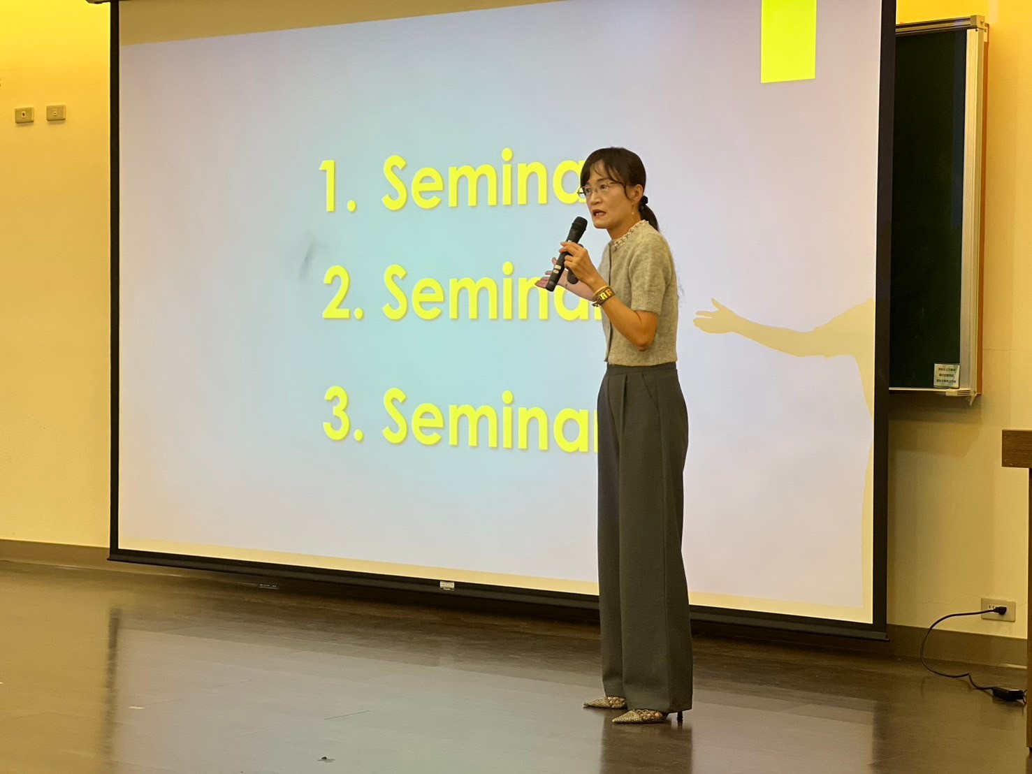 20241113業界導師演講-探索職涯指南針： 如何找到屬於你的工作方向