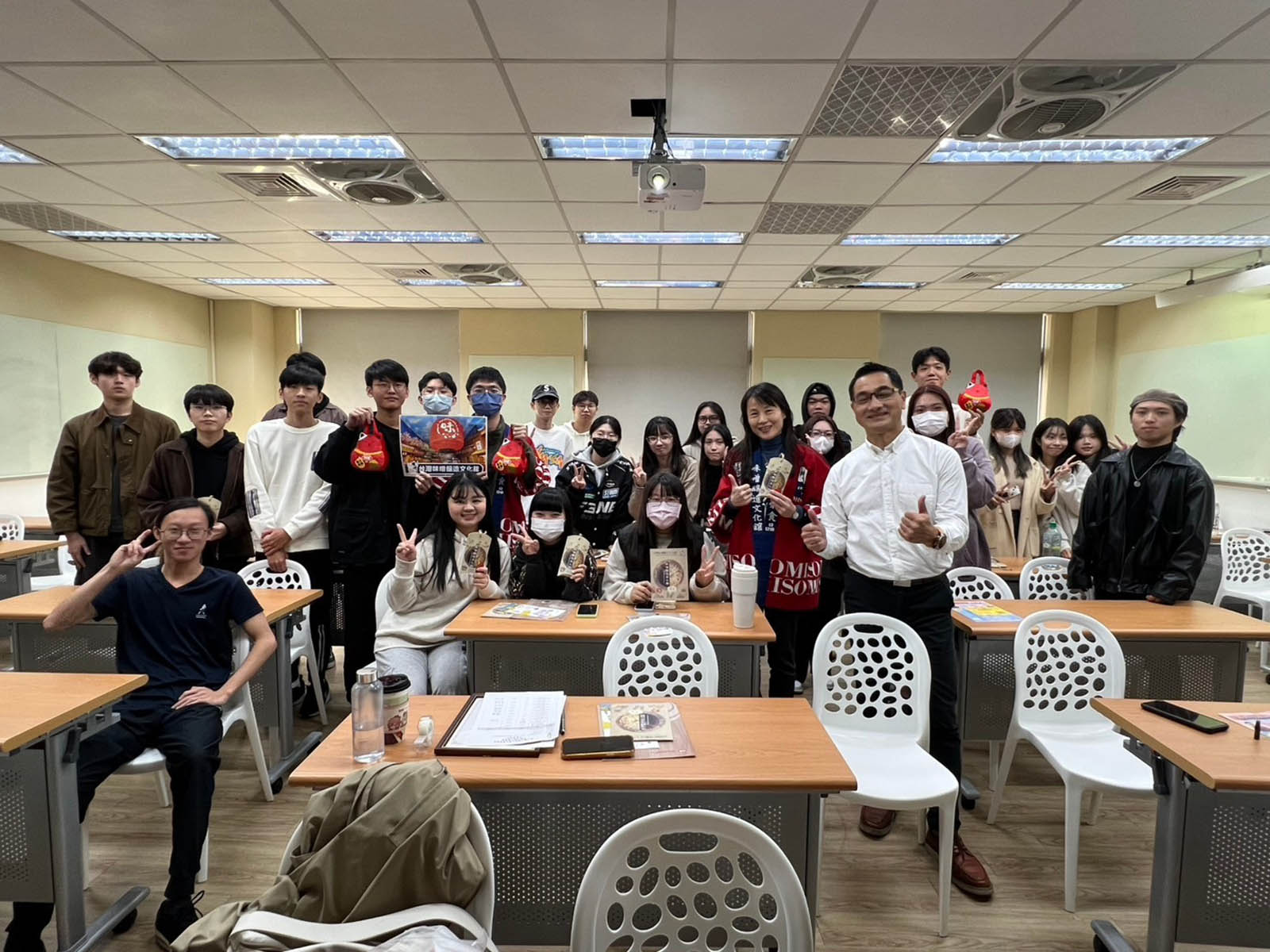 20241217高教深耕計畫講座-『一碗幸福味噌湯』-80年三代傳承釀造世家的品牌故事！